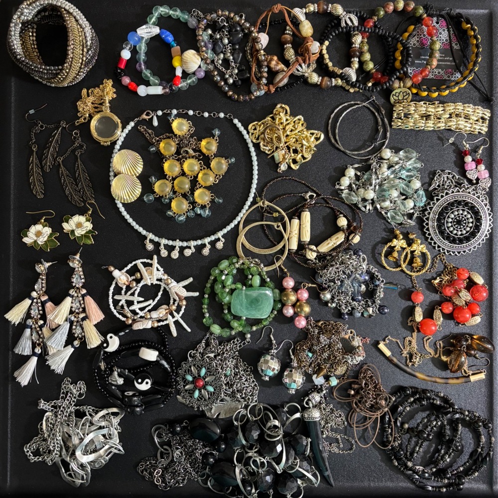 Wearable Jewelry Costume Assorted Necklaces Bracelets etc Resell Gift UB305